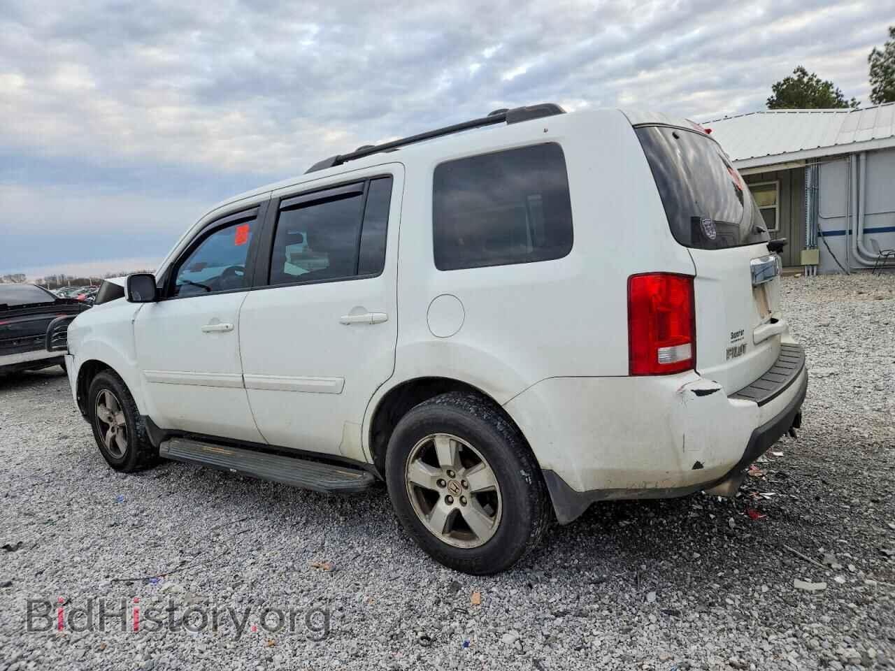2011 HONDA PILOT - VIN: 5FNYF4H52BB095688 - Фото 2