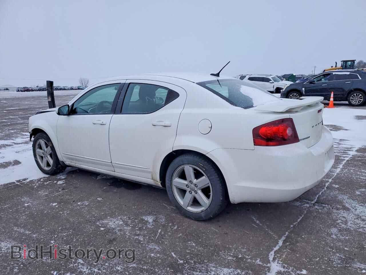 2011 DODGE AVENGER - VIN: 1B3BD1FB3BN593422 - Фото 2