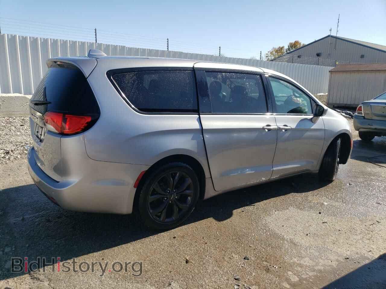 2018 CHRYSLER PACIFICA - VIN: 2C4RC1FGXJR204451 - Фото 3