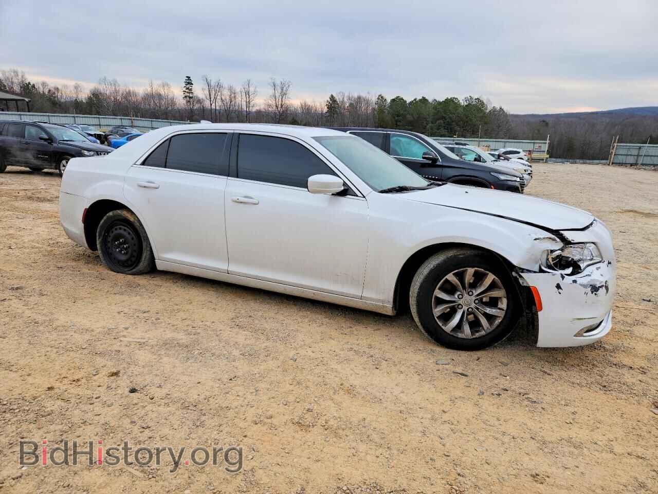 2016 CHRYSLER 300 - VIN: 2C3CCAAG3GH252843 - Фото 4