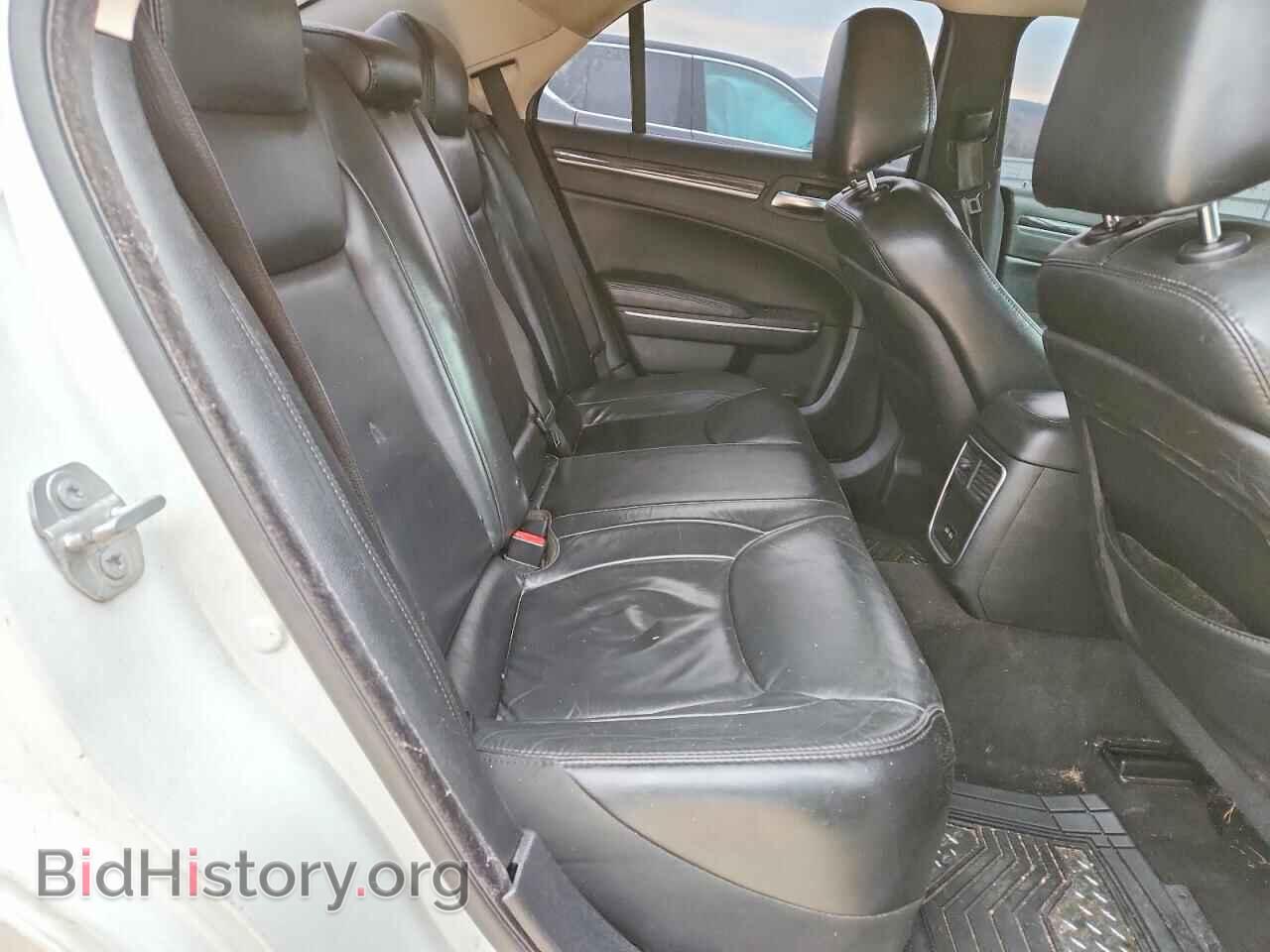 2016 CHRYSLER 300 - VIN: 2C3CCAAG3GH252843 - Фото 10