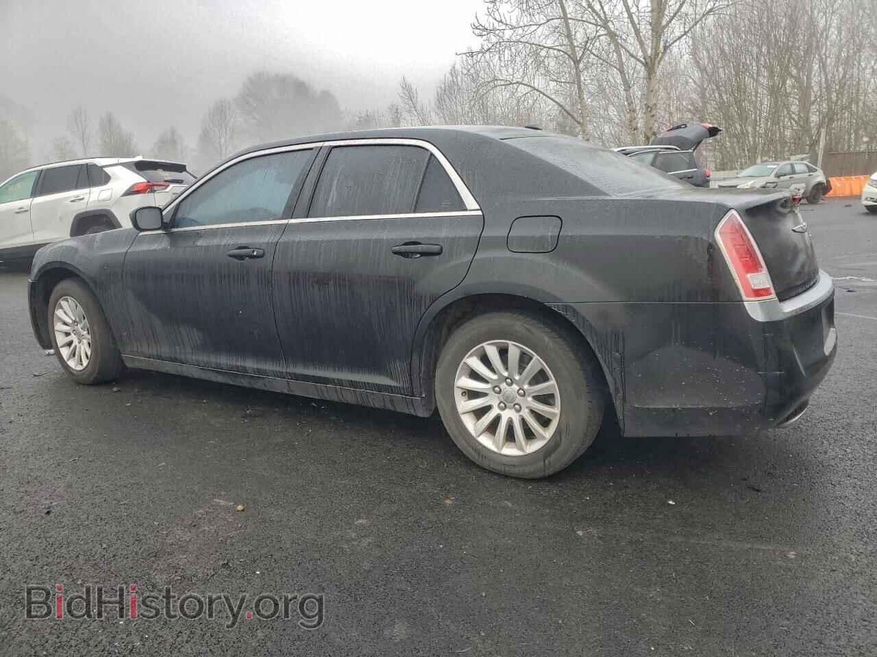 2014 CHRYSLER 300 - VIN: 2C3CCAAG2EH323897 - Фото 2