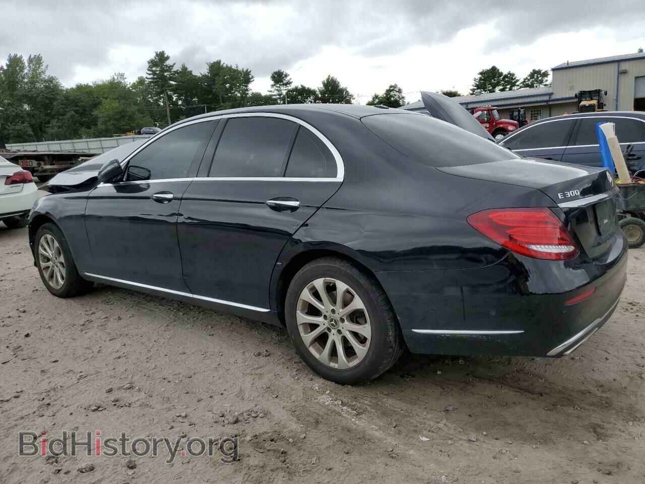 2017 MERCEDES-BENZ E-CLASS - VIN: WDDZF4KB5HA262426 - Фото 2
