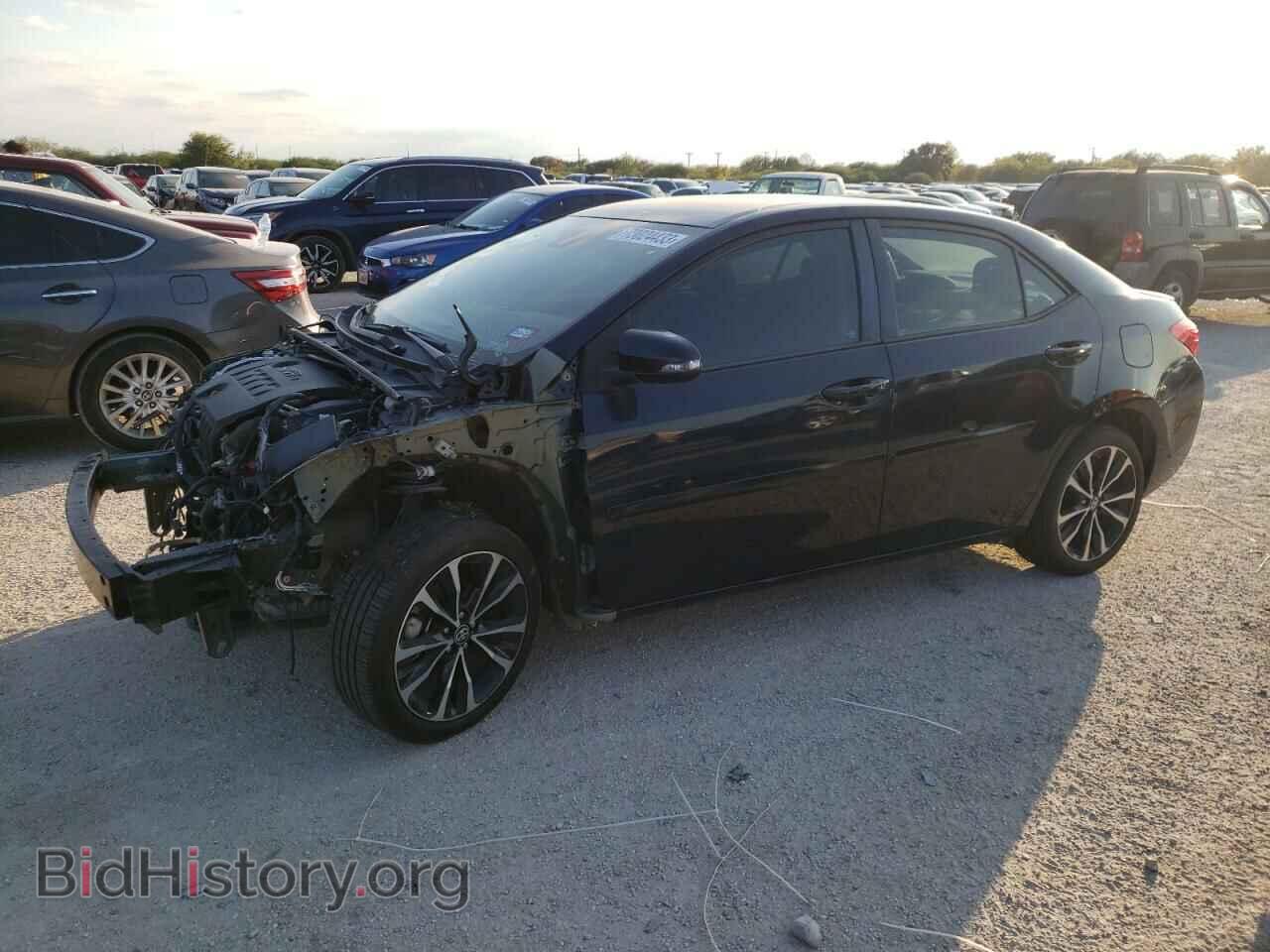 Photo 5YFBURHE1HP681823 - TOYOTA COROLLA 2017