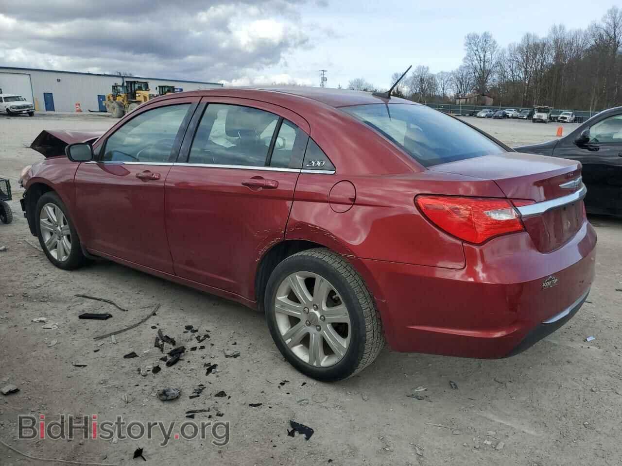 2013 CHRYSLER 200 - VIN: 1C3CCBBB1DN577213 - Фото 2