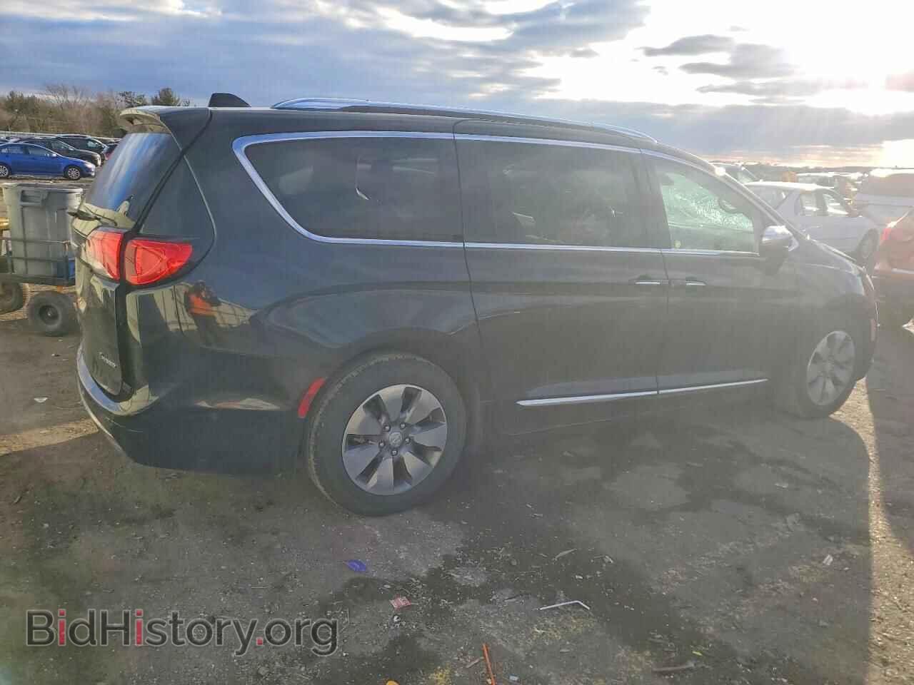 2019 CHRYSLER PACIFICA - VIN: 2C4RC1N7XKR577718 - Фото 3