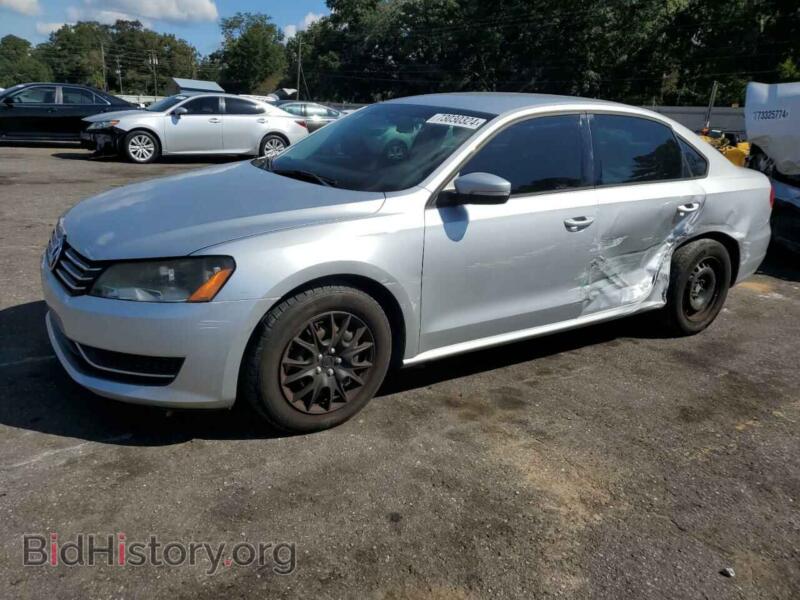 2015 Volkswagen PASSAT S (VIN 1VWAS7A3XFC065507) — фото 1 из 12, Copart, повреждение: бок