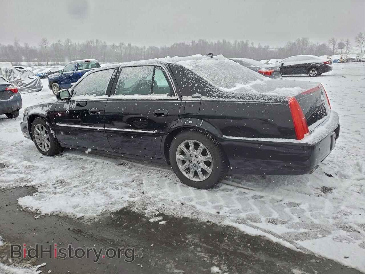 2011 CADILLAC DTS - VIN: 1G6KD5E66BU107611 - Фото 2