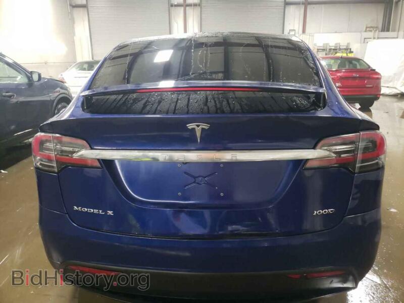 2017 Tesla MODEL X (VIN 5YJXCAE27HF050431) — фото 6 из 12