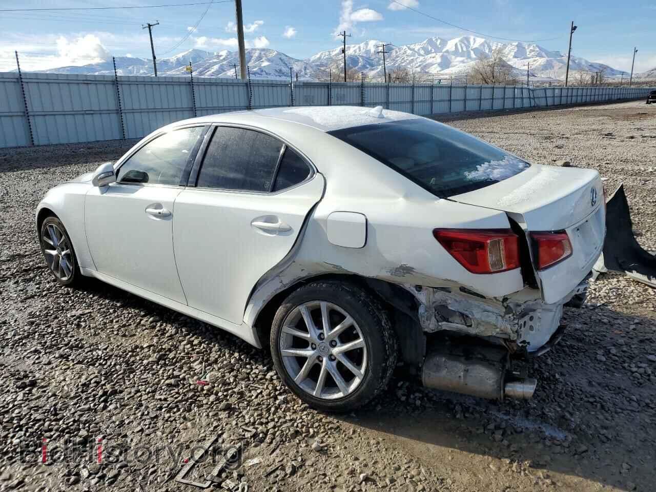 2013 LEXUS IS - VIN: JTHCF5C24D5062577 - Photo 2