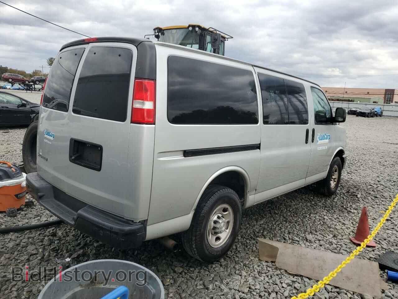 2018 CHEVROLET EXPRESS - VIN: 1GCWGAFP5J1309040 - Фото 3