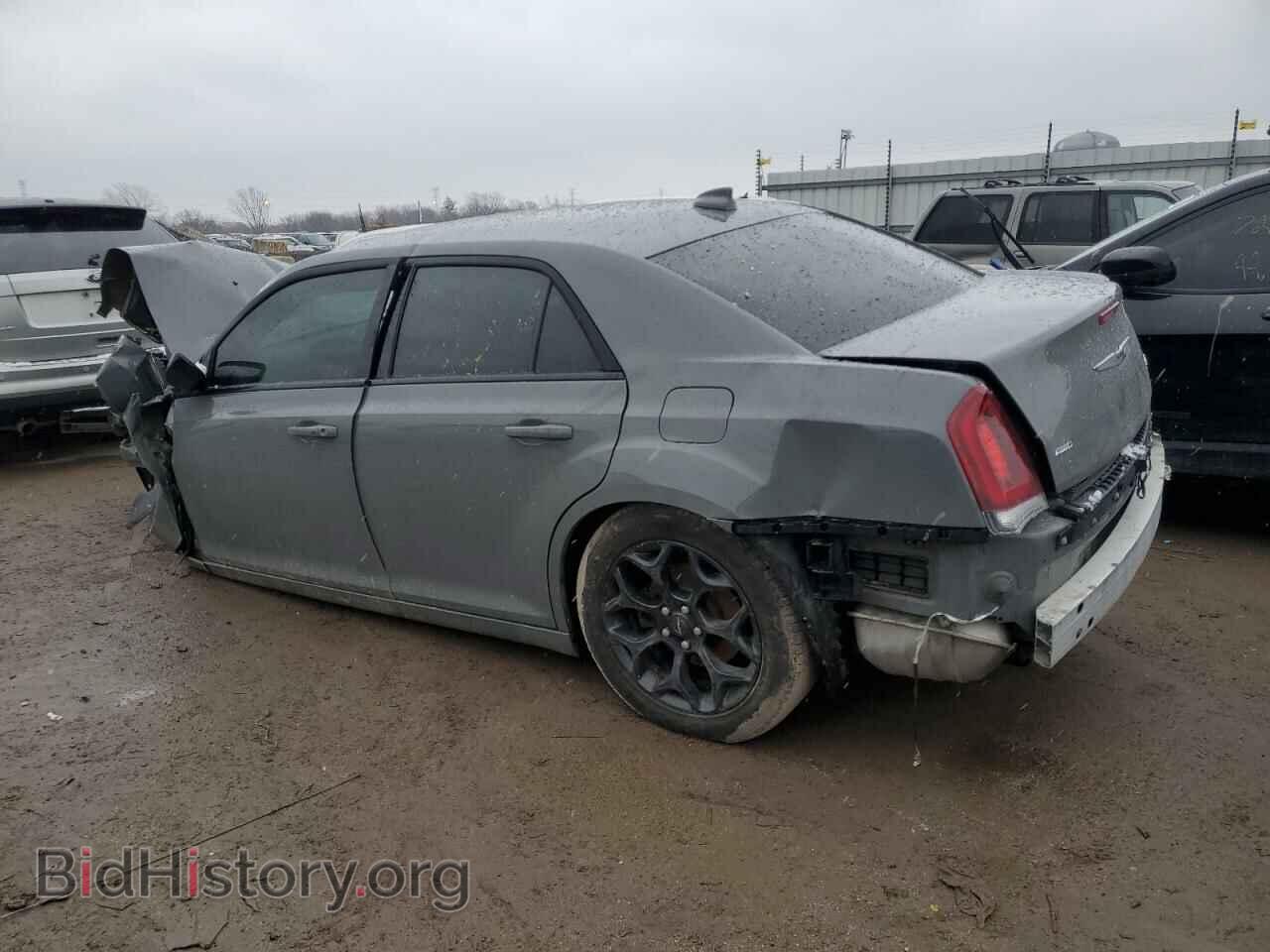 2019 CHRYSLER 300 - VIN: 2C3CCARG7KH548963 - Фото 2