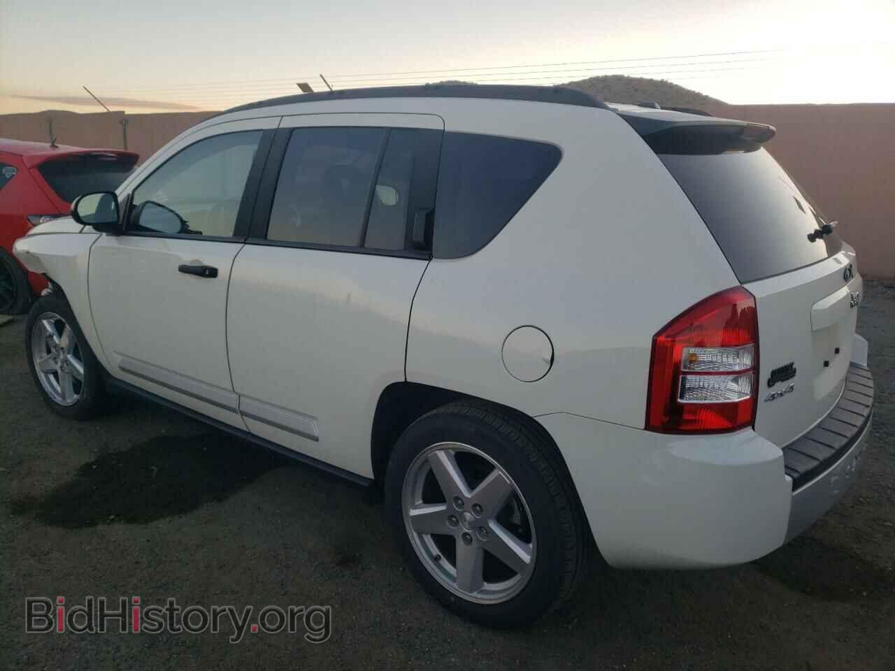 2008 JEEP COMPASS - VIN: 1J8FF57W28D608051 - Фото 2