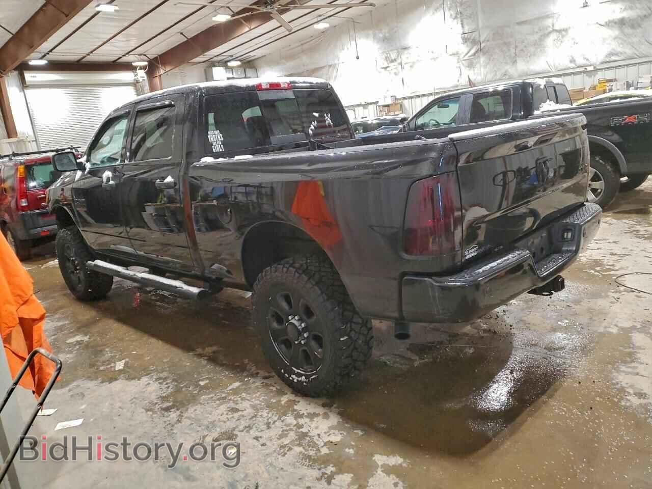 2016 RAM All Models - VIN: 3C6UR5DJ9GG117788 - Фото 2