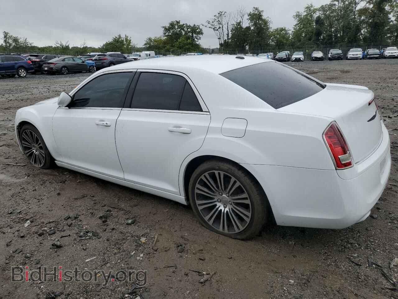 2013 CHRYSLER 300 - VIN: 2C3CCABG5DH547386 - Фото 2
