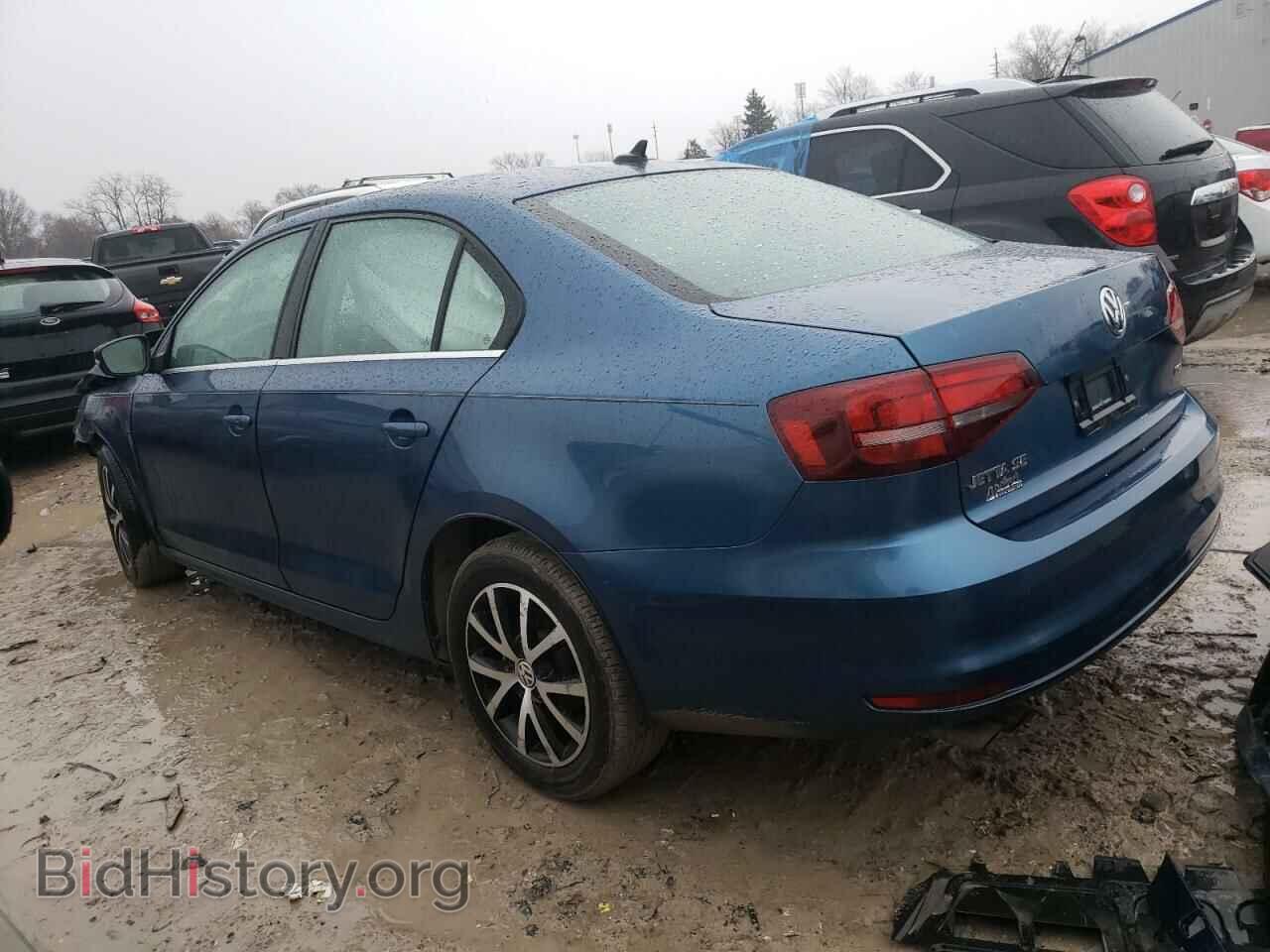 2017 VOLKSWAGEN JETTA - VIN: 3VWDB7AJ0HM411111 - Фото 2