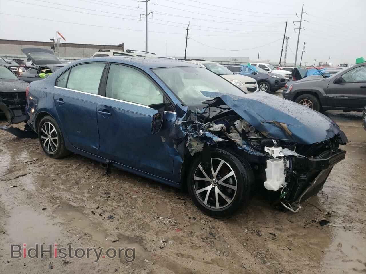 2017 VOLKSWAGEN JETTA - VIN: 3VWDB7AJ0HM411111 - Фото 4