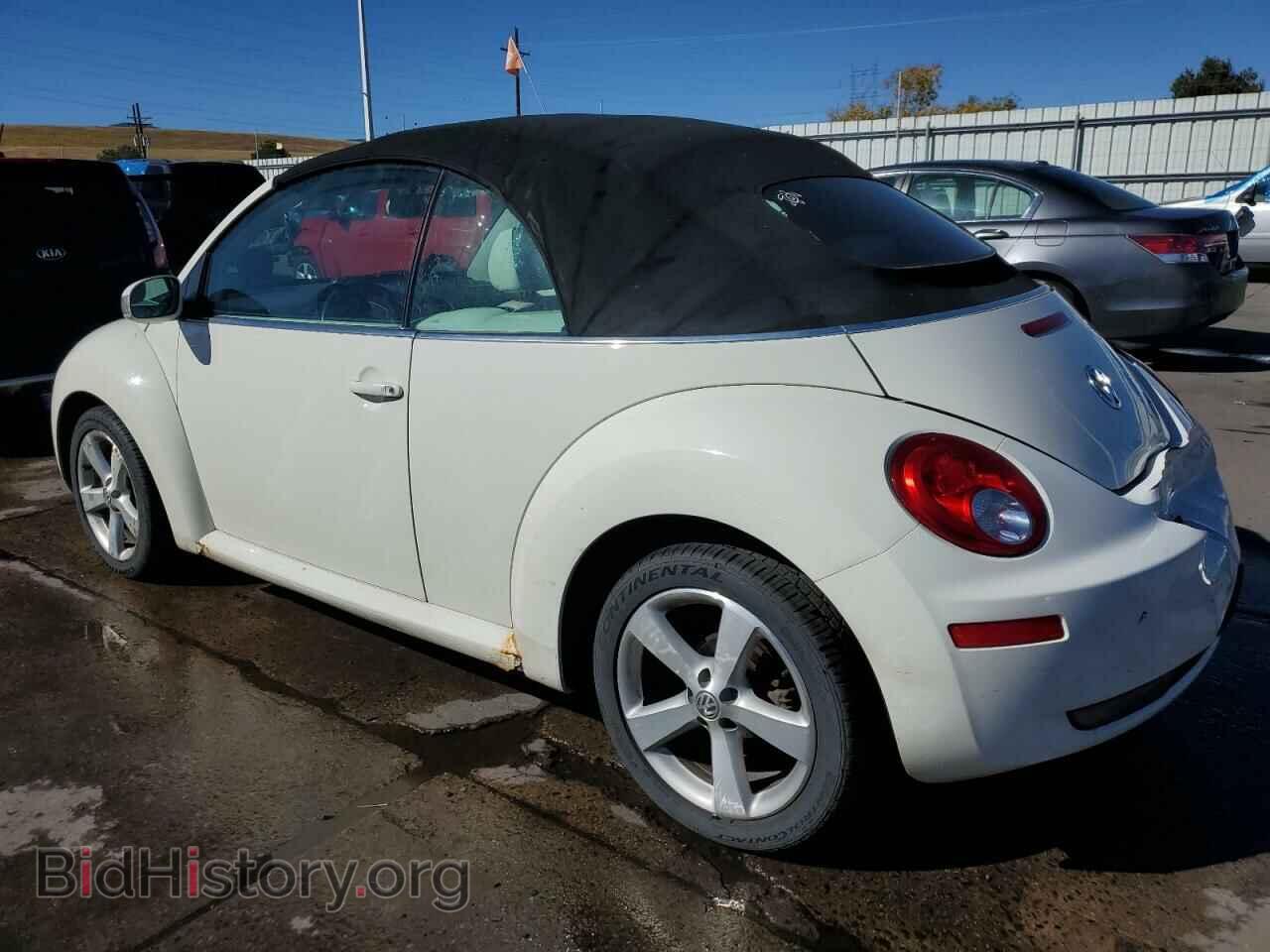 2007 VOLKSWAGEN BEETLE - VIN: 3VWFF31Y57M411672 - Фото 2