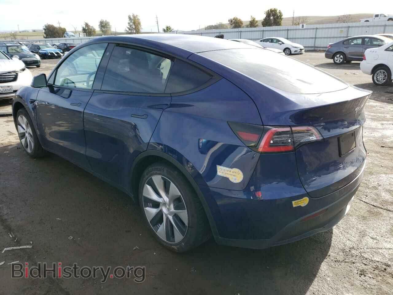 2021 TESLA MODEL Y - VIN: 5YJYGDEE0MF090977 - Фото 2