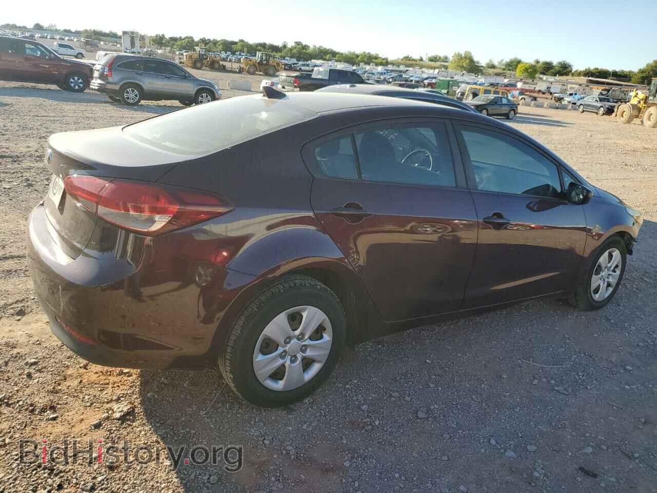 2017 KIA FORTE - VIN: 3KPFL4A7XHE123778 - Фото 3