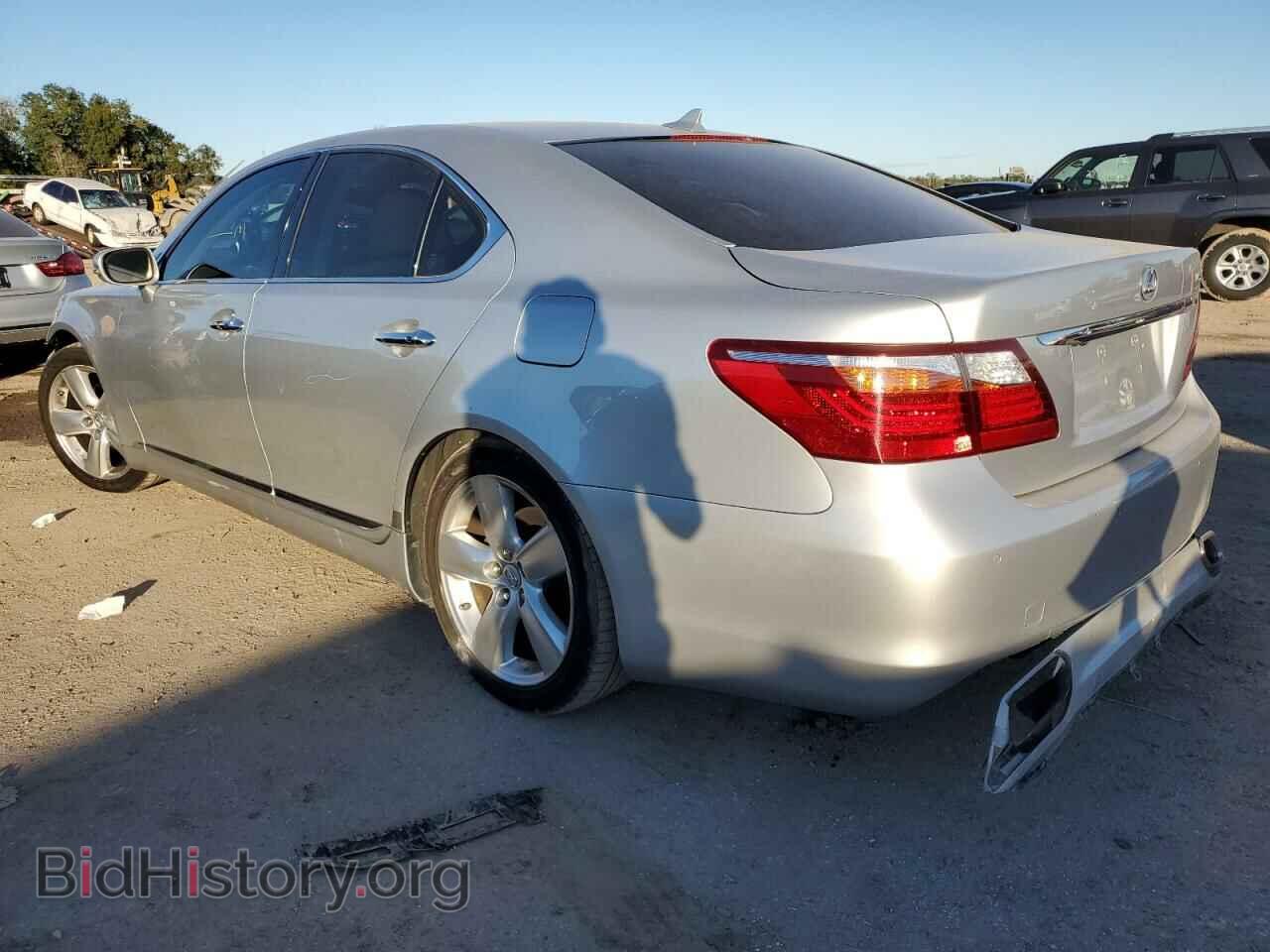 2012 LEXUS LS460 - VIN: JTHBL5EF5C5110932 - Photo 2