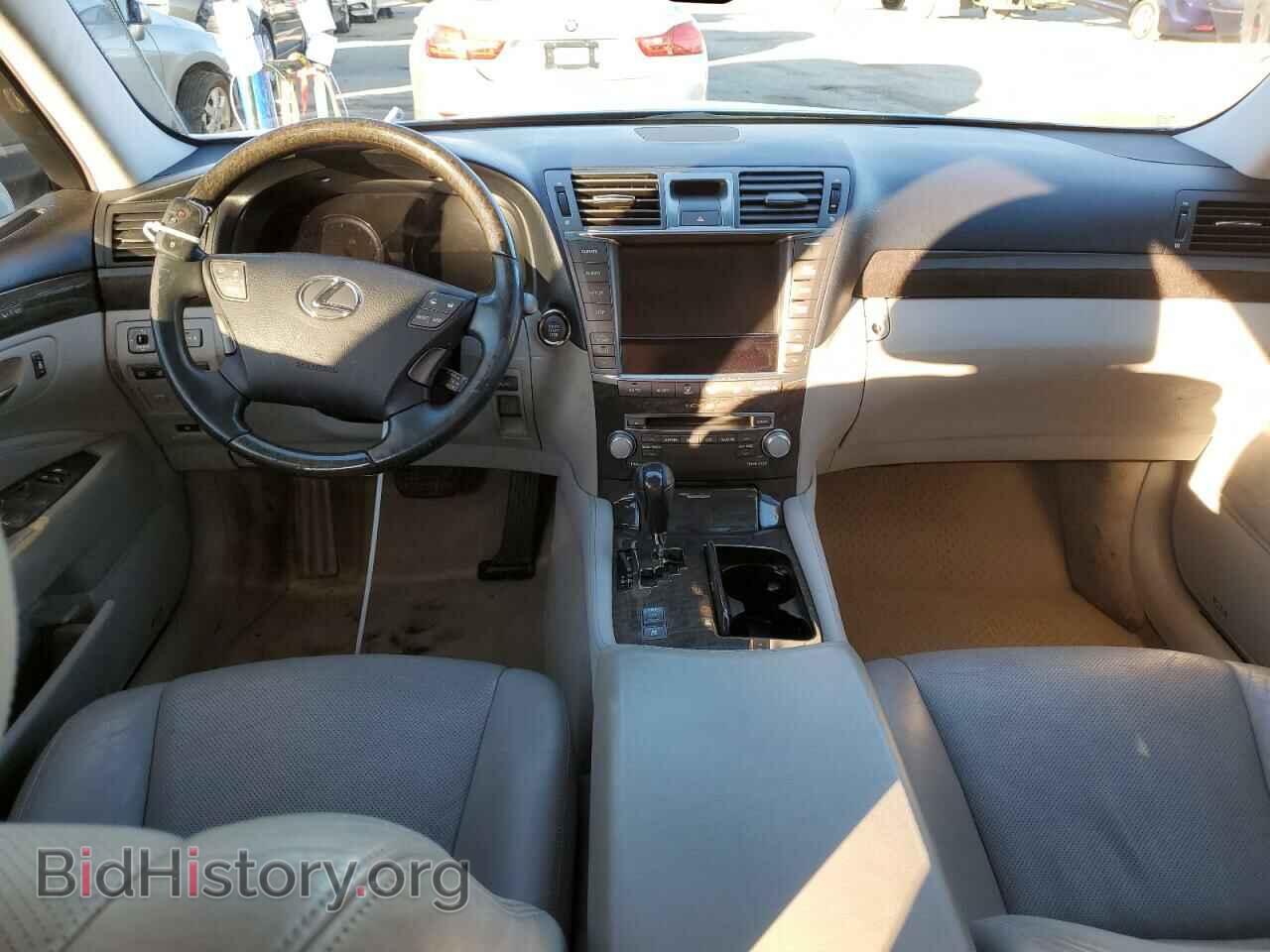 2012 LEXUS LS460 - VIN: JTHBL5EF5C5110932 - Photo 8