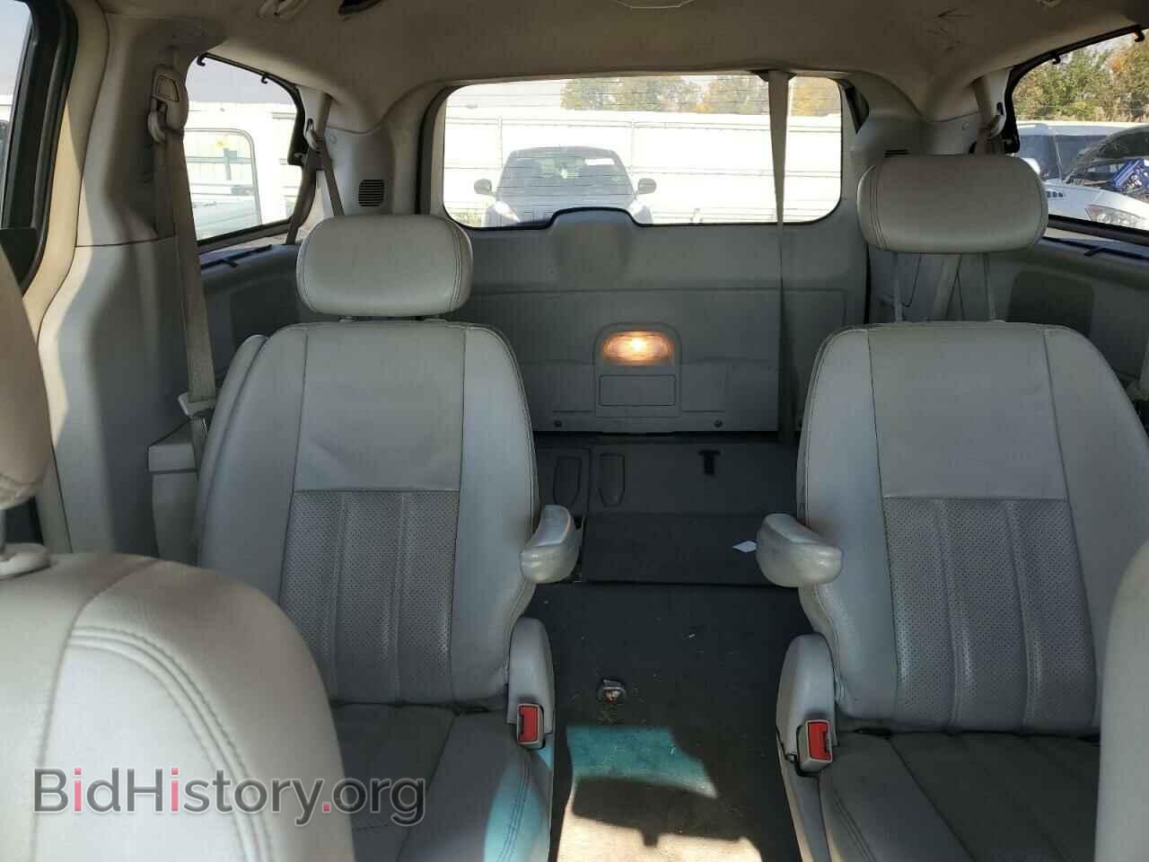 2009 CHRYSLER MINIVAN - VIN: 2A8HR54109R679014 - Фото 10