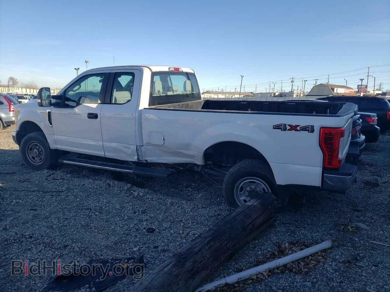 2017 FORD All Models - VIN: 1FT7X2B60HEB58134 - Фото 2