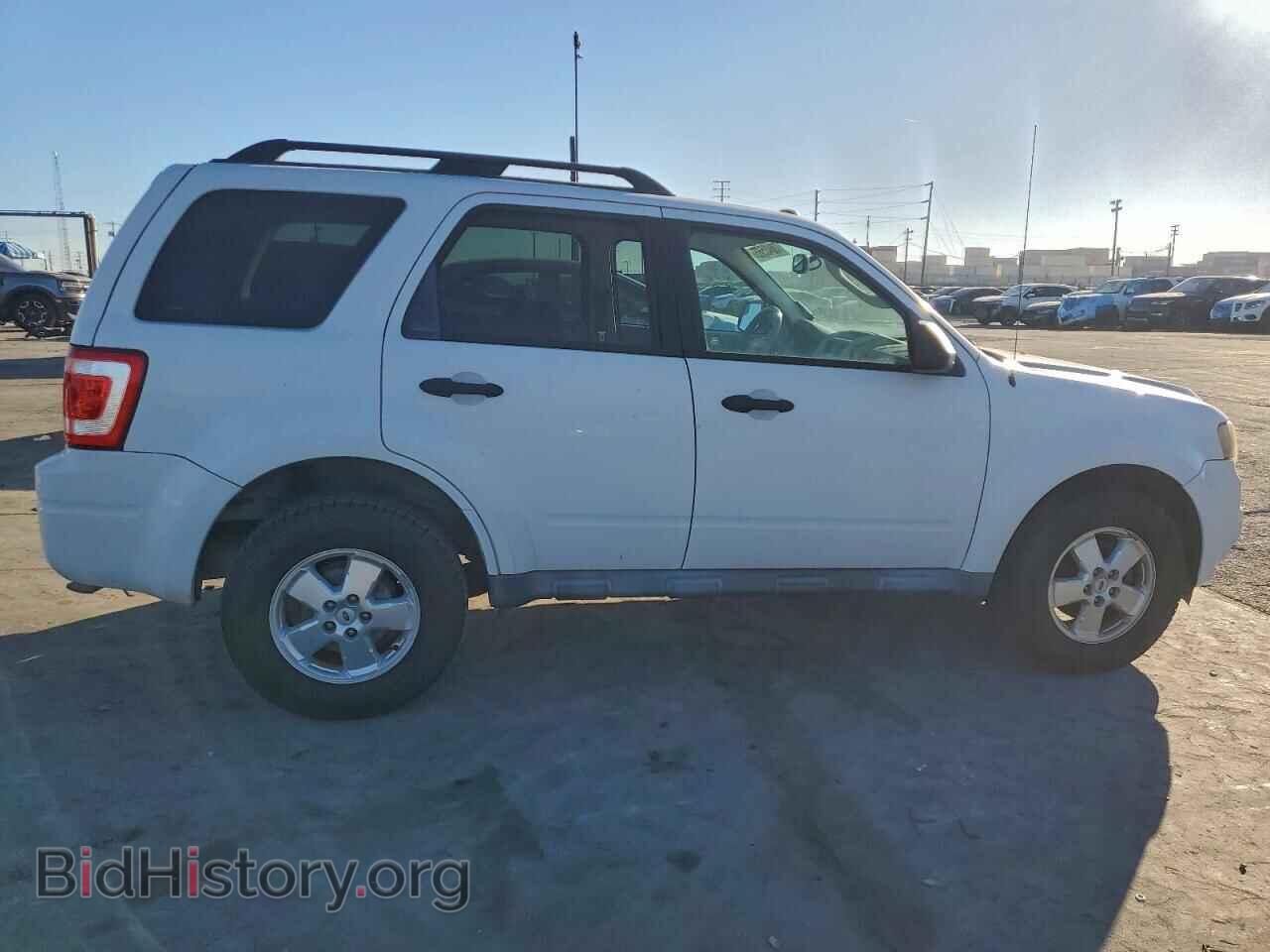 2011 FORD ESCAPE - VIN: 1FMCU9DG7BKB99824 - Фото 3
