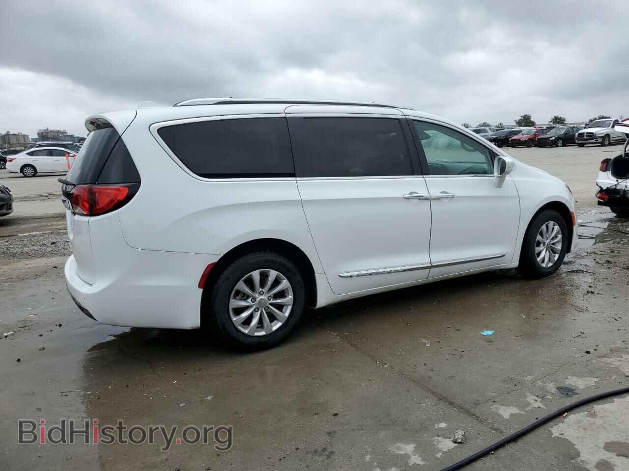 2018 CHRYSLER PACIFICA - VIN: 2C4RC1BG6JR210673 - Фото 3