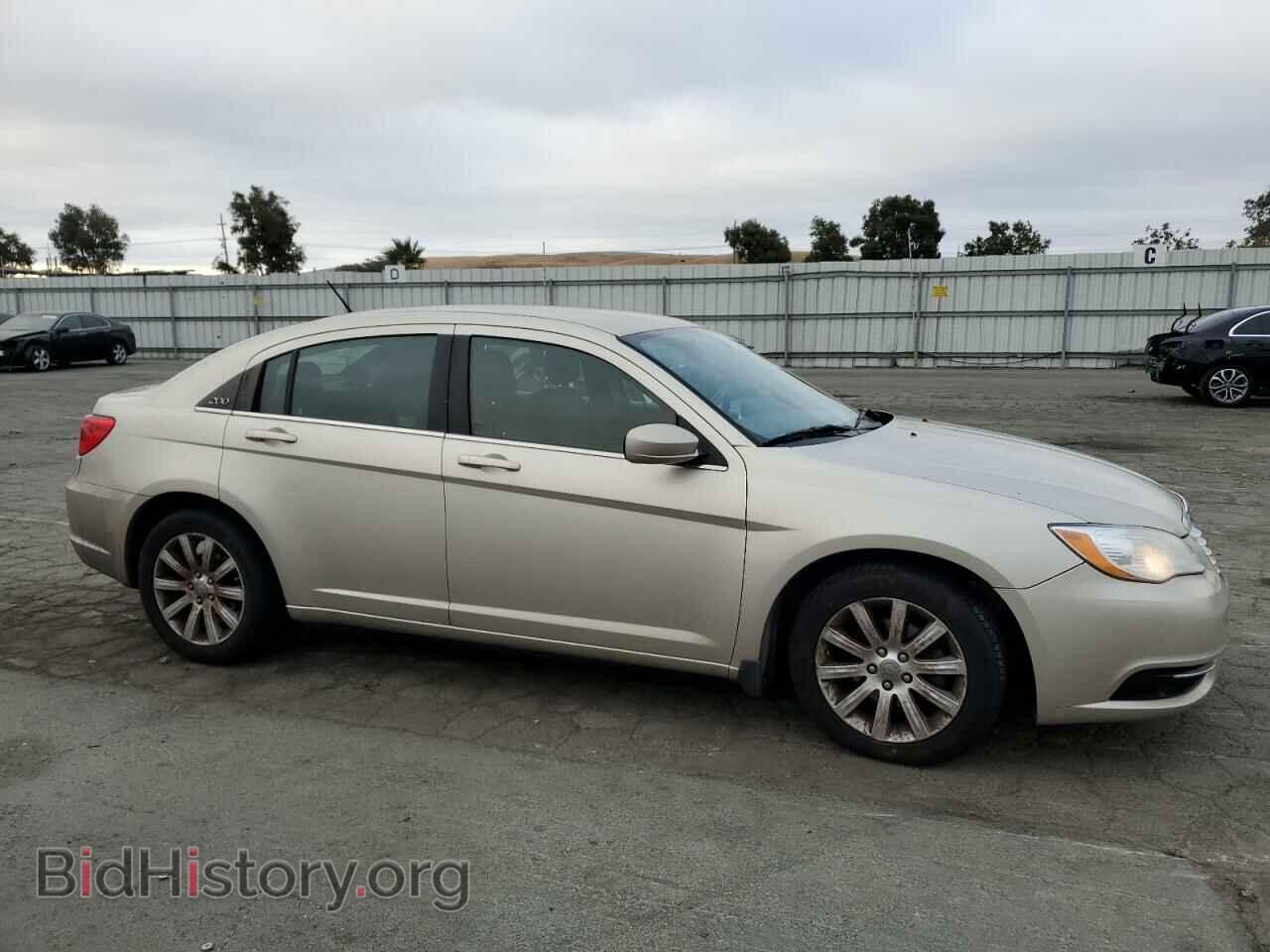 2013 CHRYSLER 200 - VIN: 1C3CCBBG9DN659024 - Фото 4