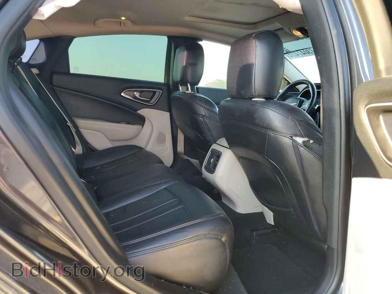2016 CHRYSLER 200 - VIN: 1C3CCCAB1GN118646 - Photo 10