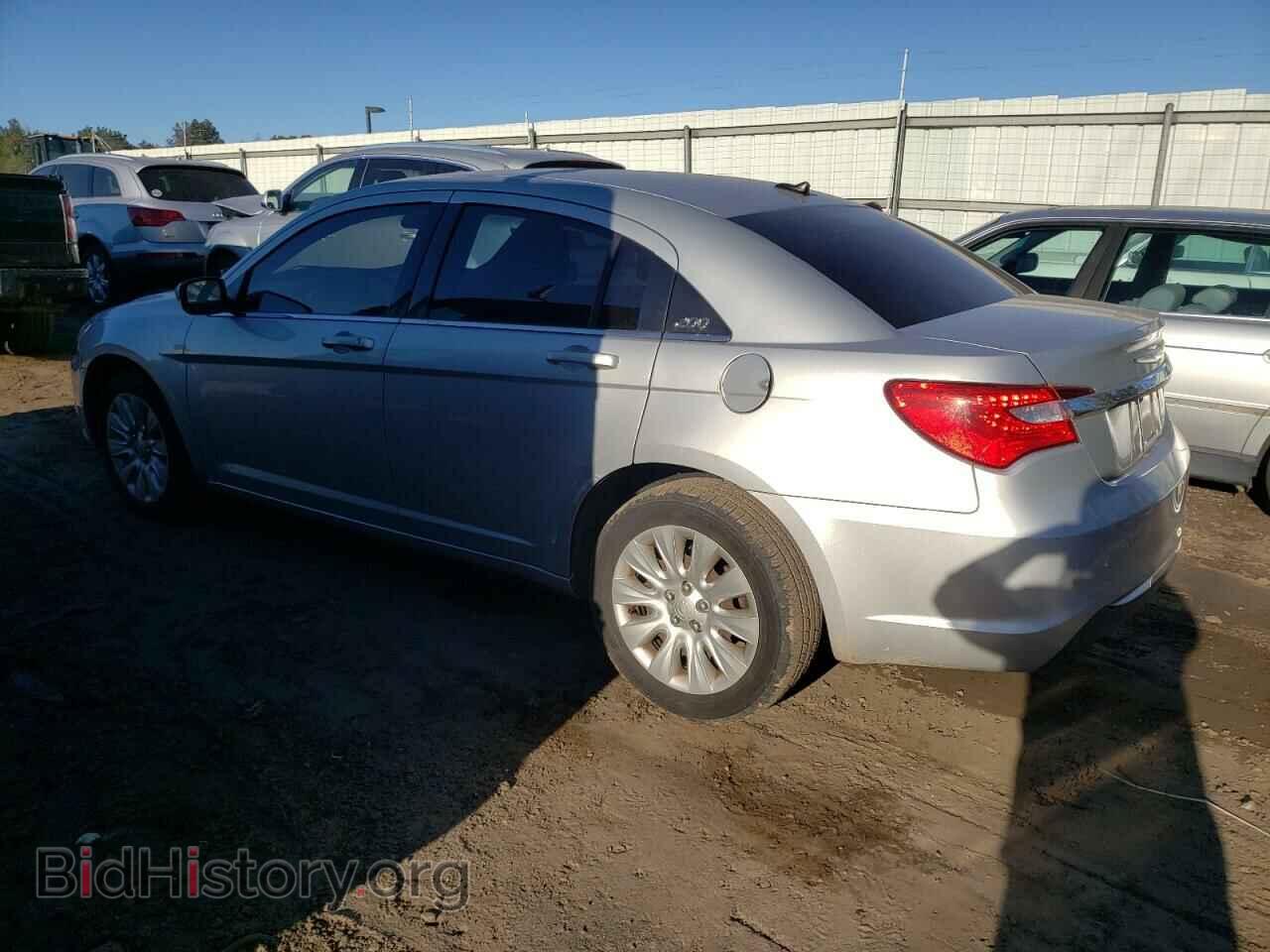 2012 CHRYSLER 200 - VIN: 1C3CCBAB2CN100452 - Фото 2