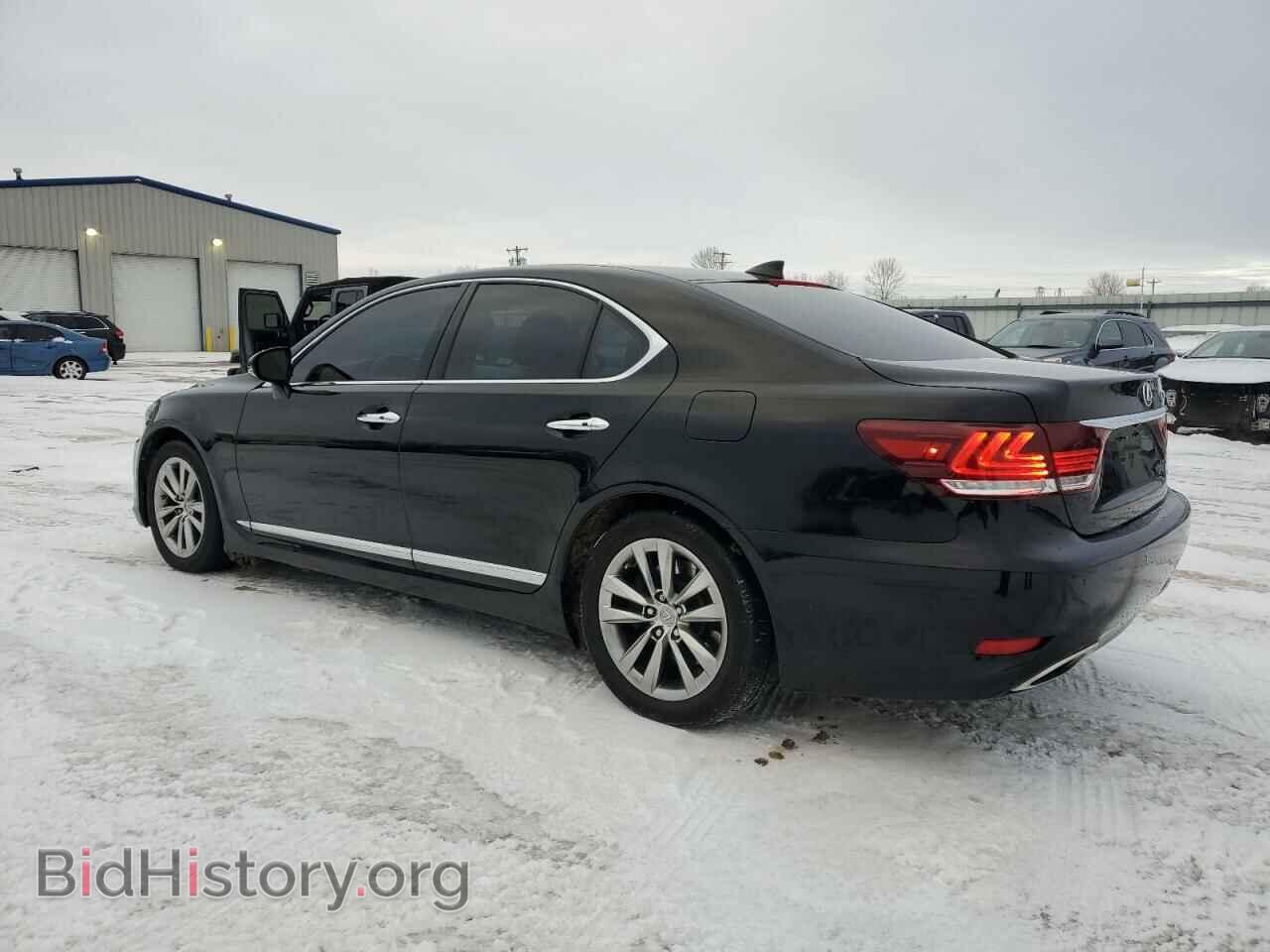 2016 LEXUS LS460 - VIN: JTHCL5EF3G5026117 - Photo 2