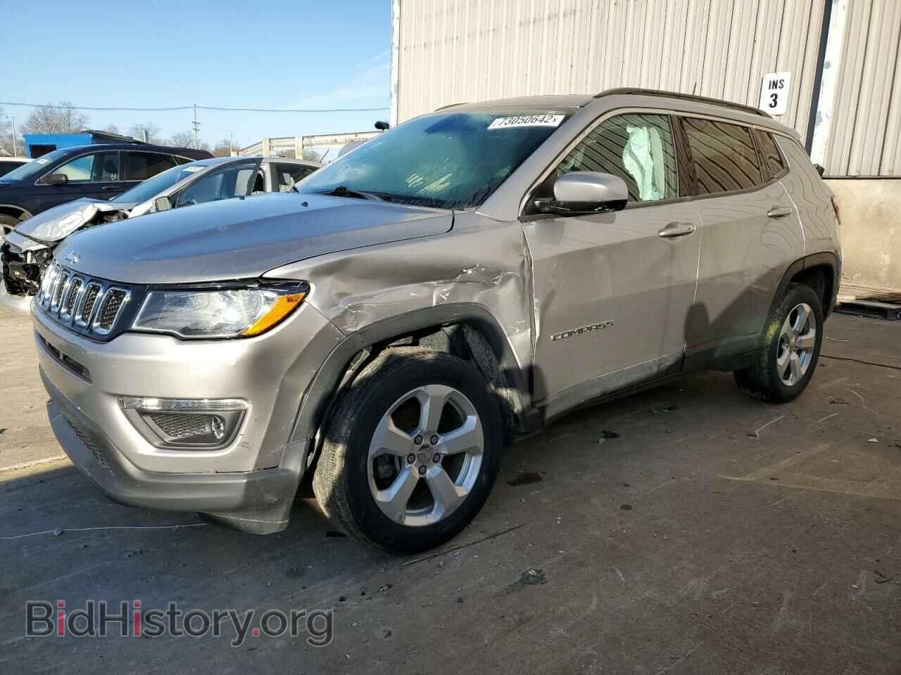 Фотография 3C4NJDBB0JT281827 - JEEP COMPASS 2018