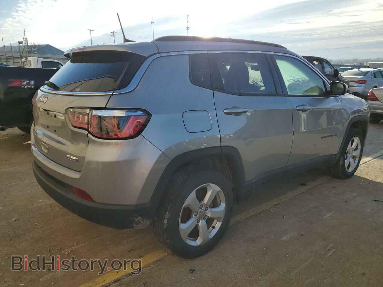 2018 JEEP COMPASS - VIN: 3C4NJDBB0JT281827 - Фото 3