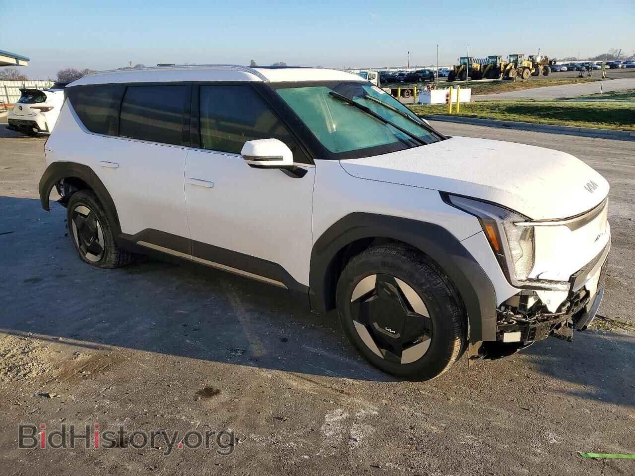2025 KIA EV9 WIND - VIN: 5XYAFFS59SG002437 - Photo 4
