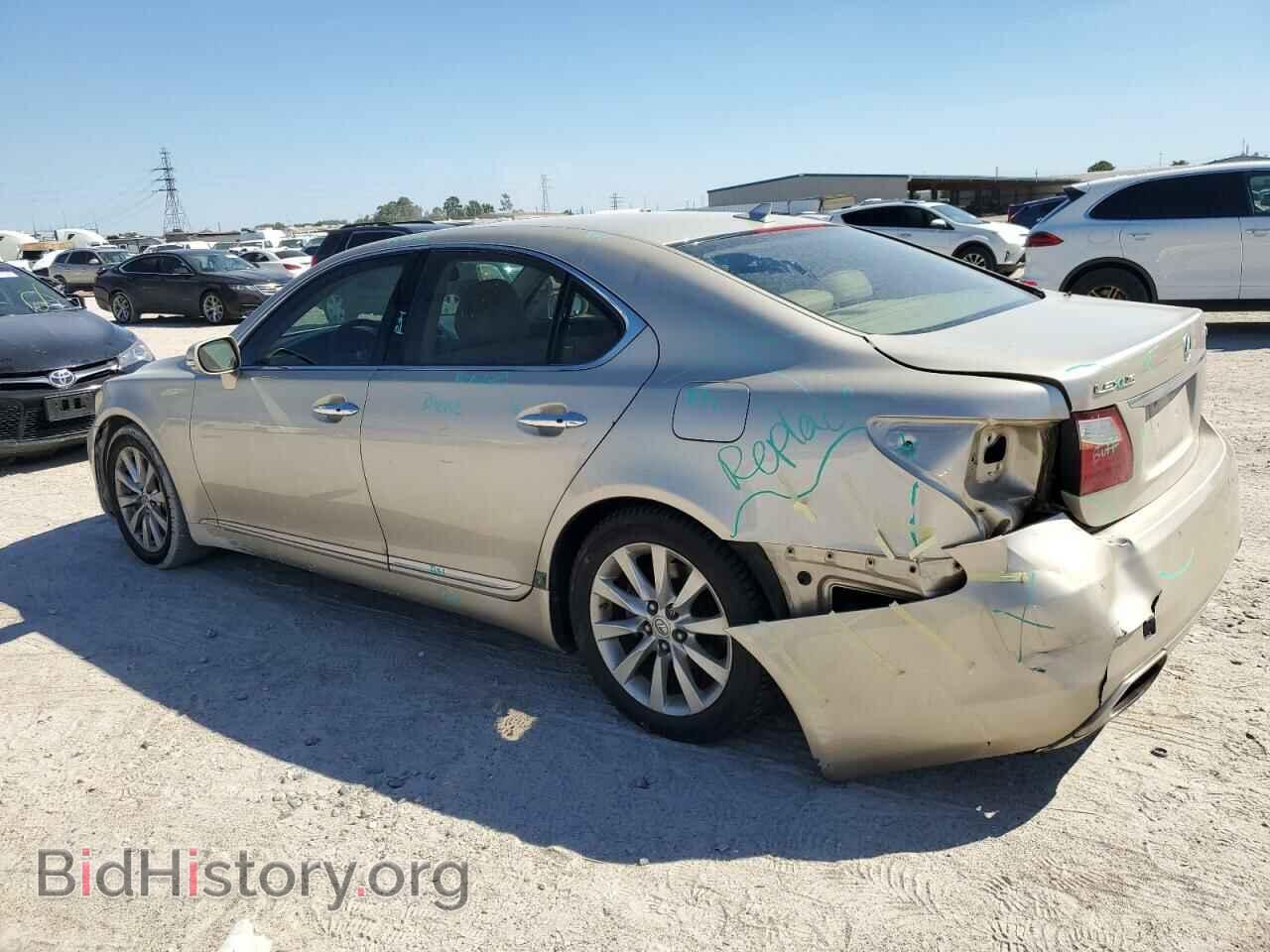 2012 LEXUS LS460 - VIN: JTHBL5EF2C5109558 - Photo 2