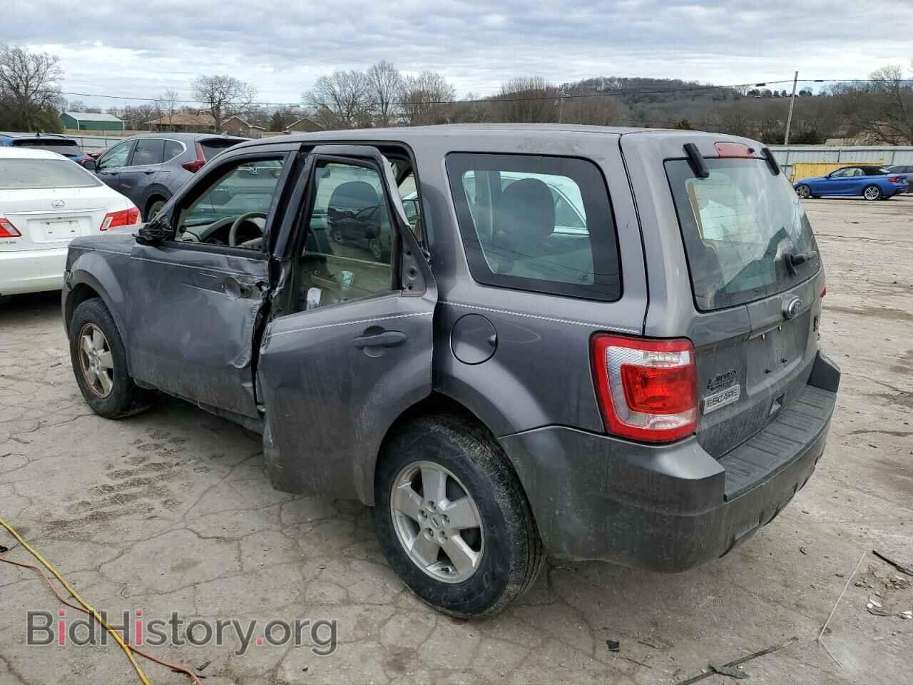 2011 FORD ESCAPE - VIN: 1FMCU0C70BKA21315 - Фото 2
