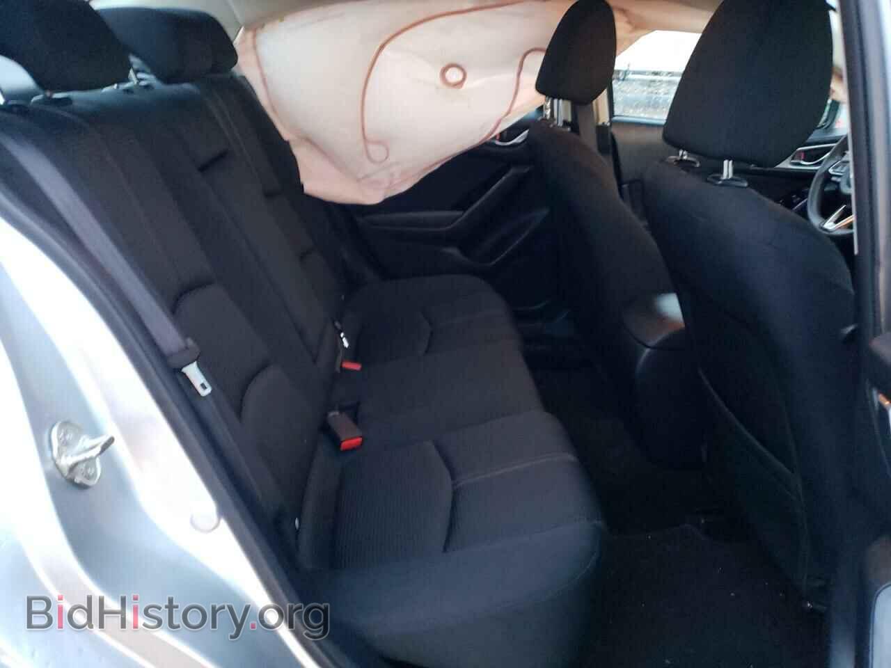 2018 MAZDA 3 - VIN: 3MZBN1U74JM217909 - Фото 10