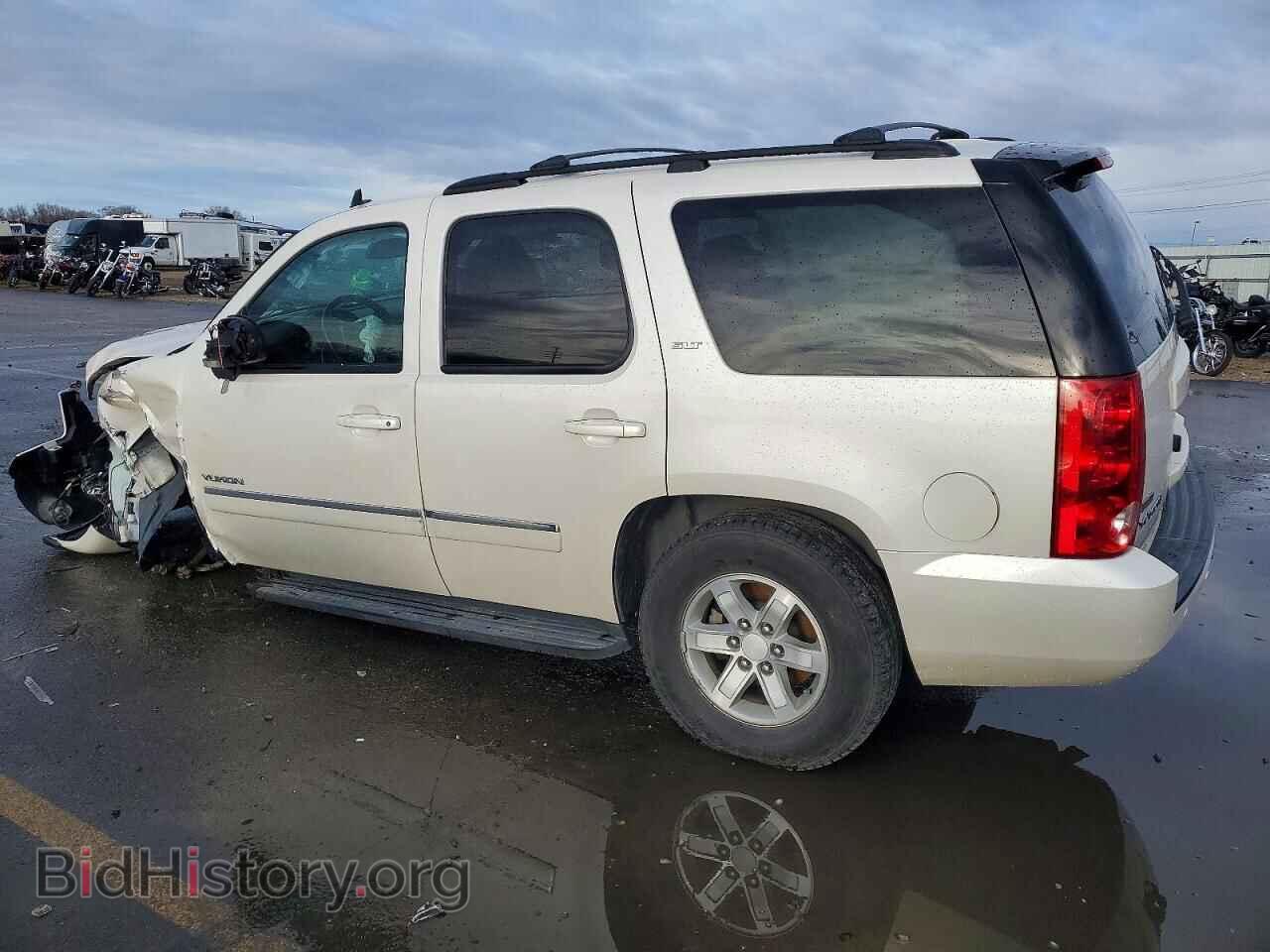 2011 GMC YUKON - VIN: 1GKS2CE08BR191389 - Фото 2