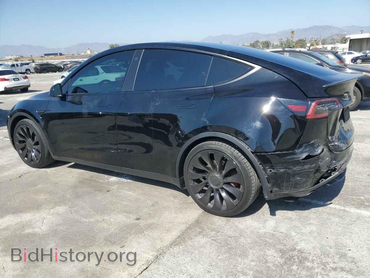 2022 TESLA MODEL Y - VIN: 7SAYGDEF3NF445587 - Фото 2