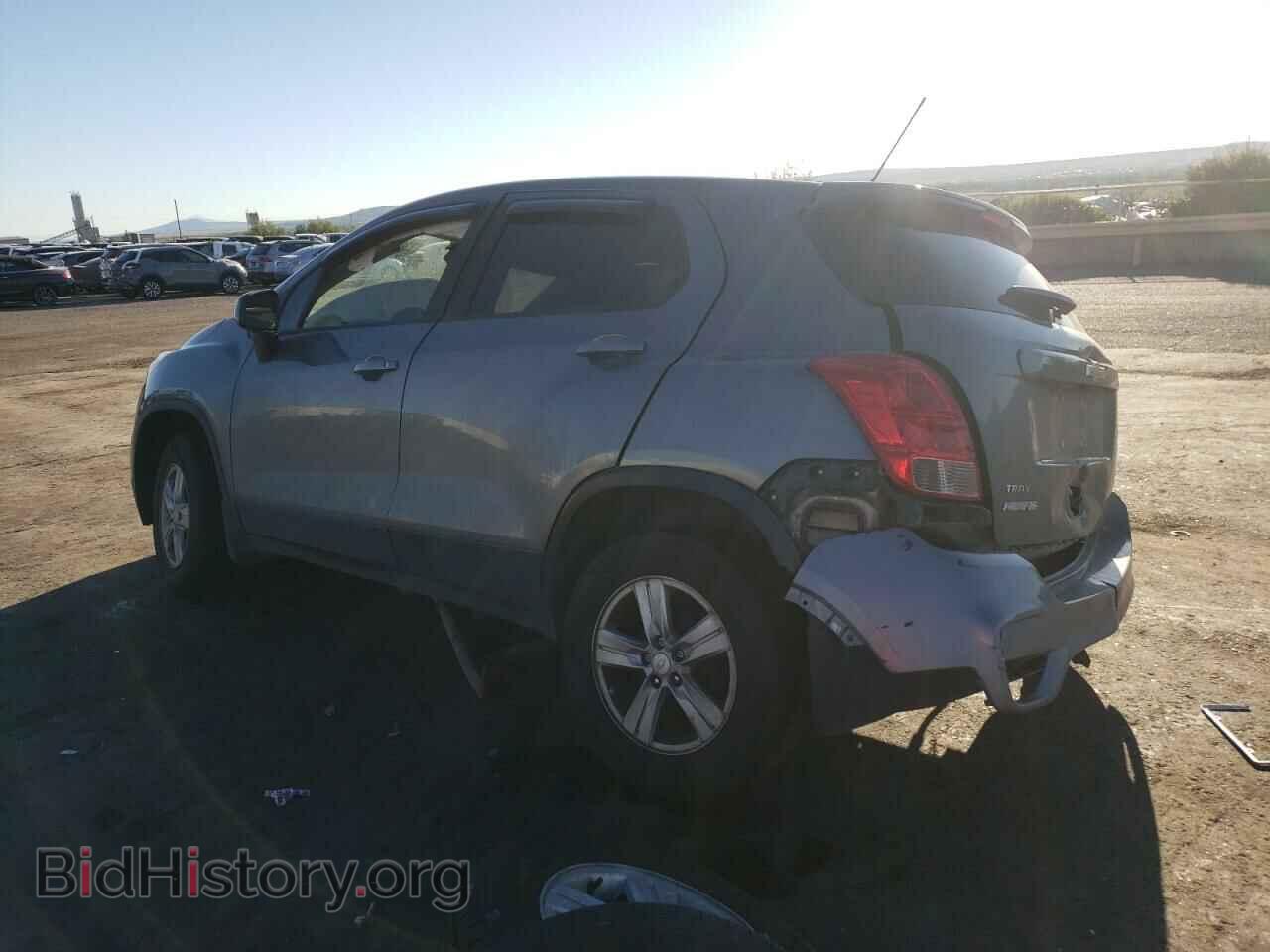 2020 CHEVROLET TRAX - VIN: 3GNCJKSB3LL210661 - Фото 2