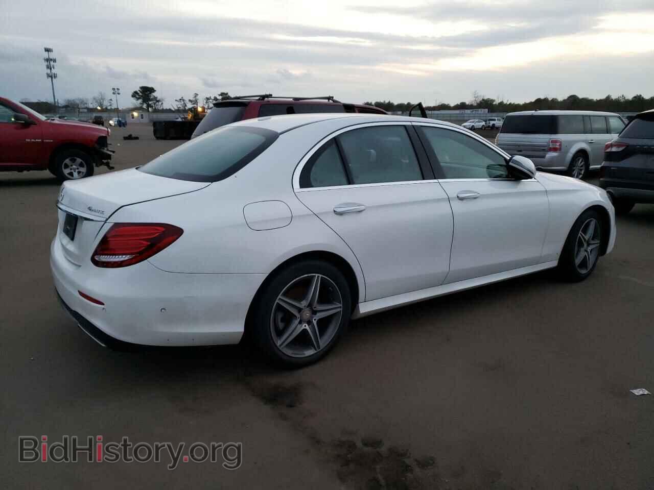 2017 MERCEDES-BENZ E-CLASS - VIN: WDDZF4KB4HA080281 - Фото 3