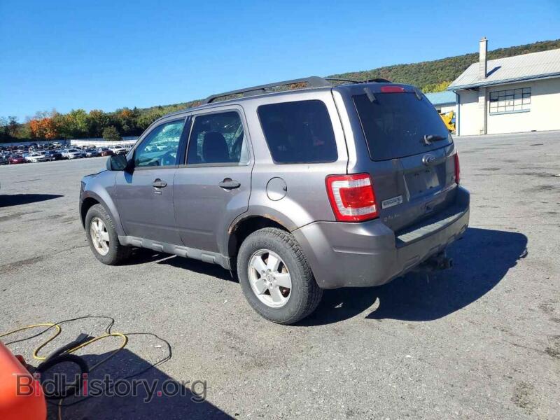 2011 Ford ESCAPE (VIN 1FMCU9DG9BKA13376) — фото 2 из 13