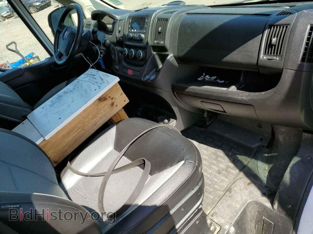 2017 RAM All Models - VIN: 3C6TRVAG0HE502979 - Фото 8