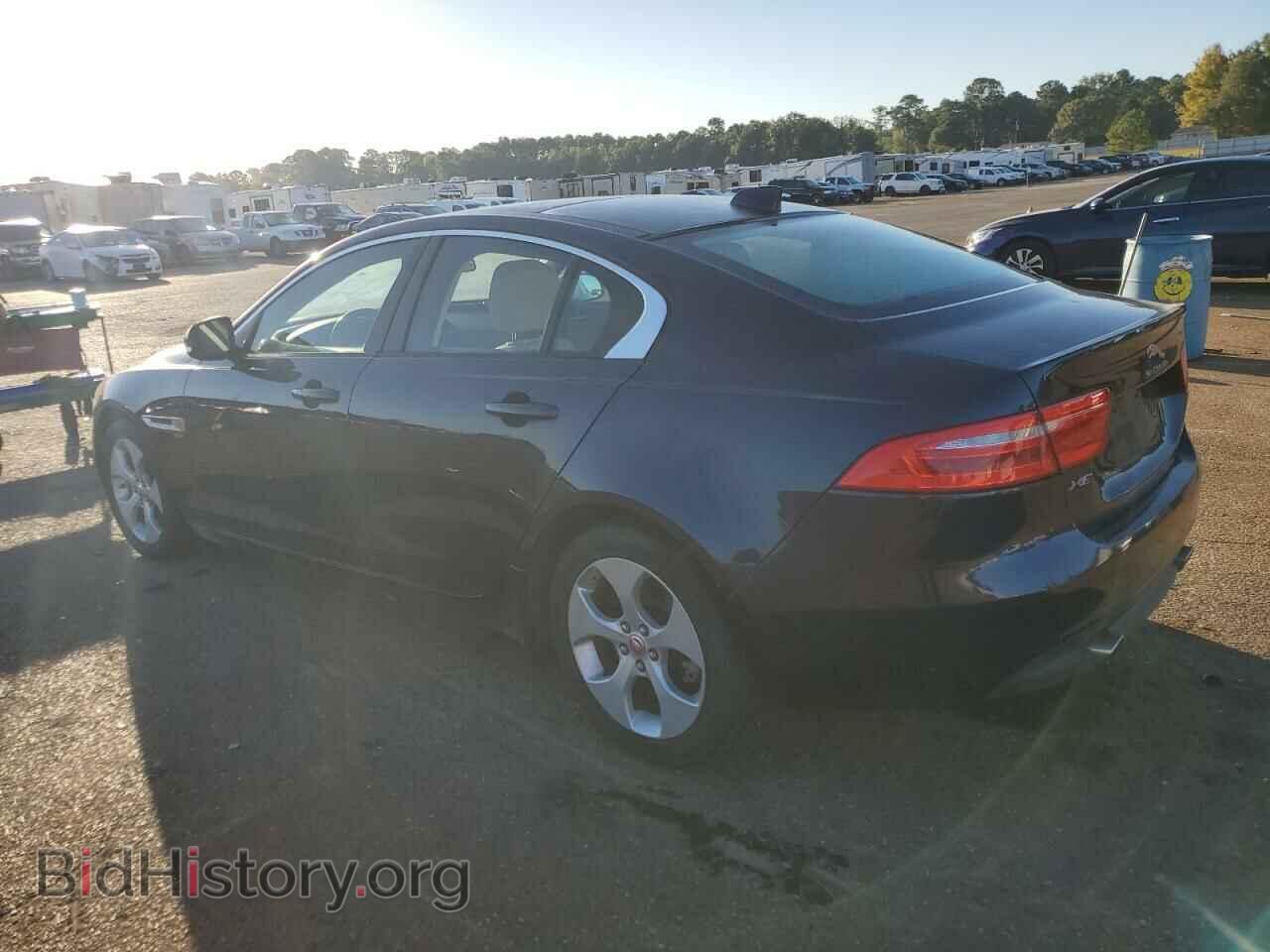 2017 JAGUAR XE - VIN: SAJAR4BGXHA972112 - Фото 2
