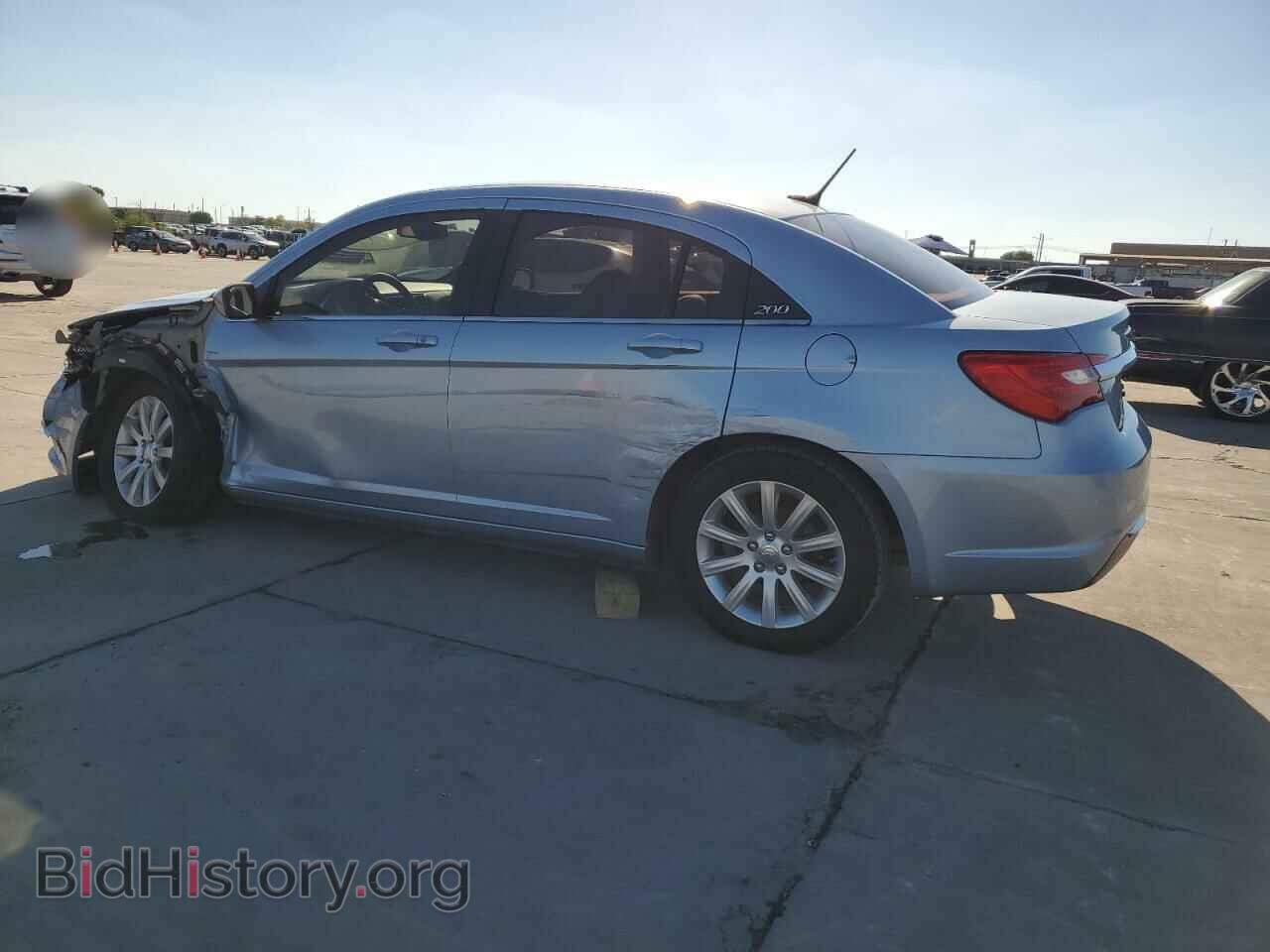 2014 CHRYSLER 200 - VIN: 1C3CCBBB2EN137700 - Фото 2