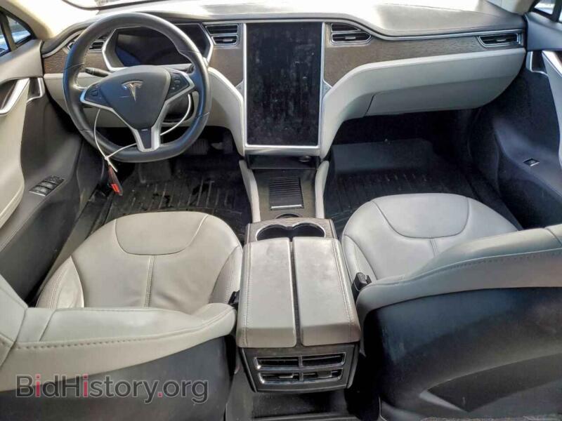 2013 Tesla MODEL S (VIN 5YJSA1DN6DFP09413) — фото 8 из 12