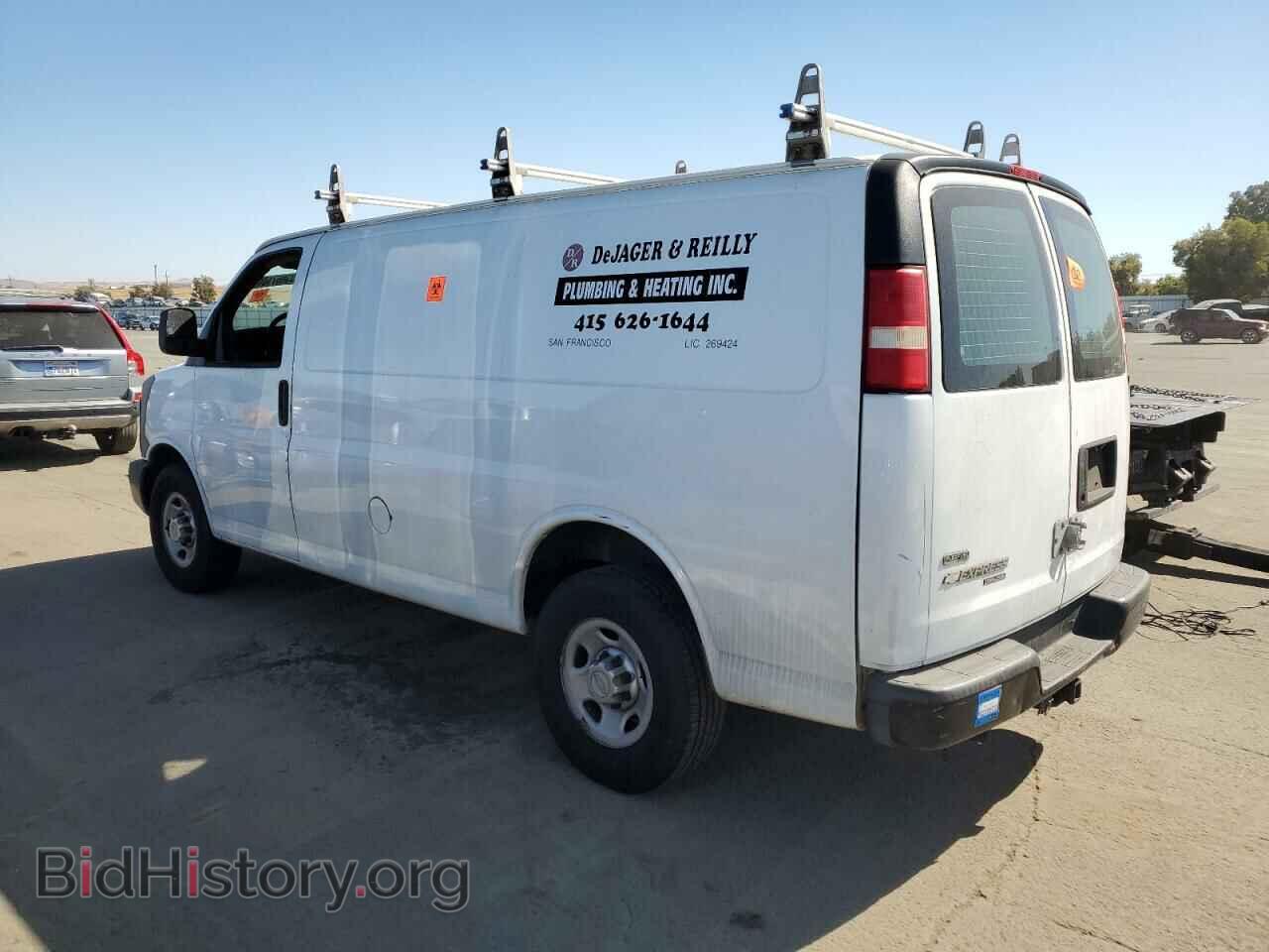 2011 CHEVROLET EXPRESS - VIN: 1GCWGFCA5B1135243 - Фото 2